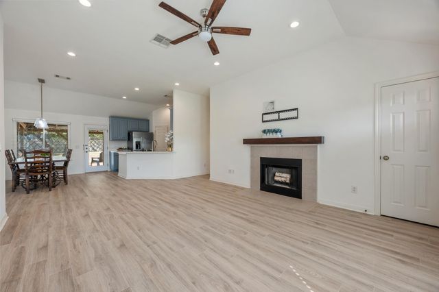 10114 Janet LOOP, Dripping Springs, TX 78620