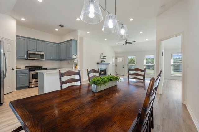 10114 Janet LOOP, Dripping Springs, TX 78620