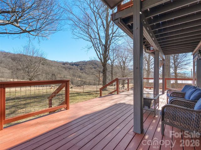 1672 Worley Cove Road, Canton, NC 28716