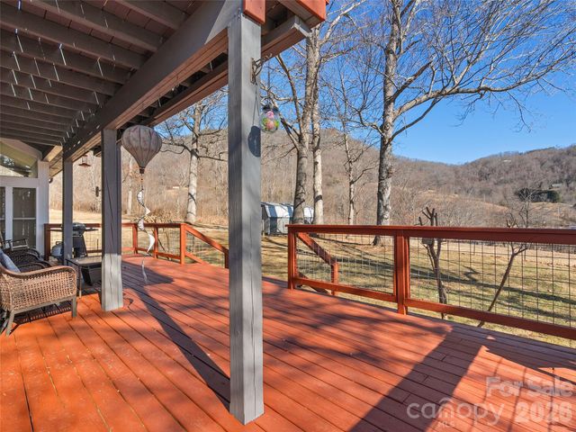 1672 Worley Cove Road, Canton, NC 28716