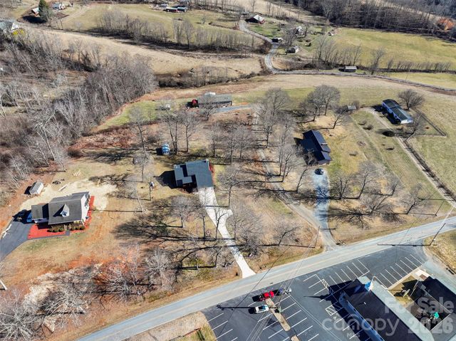 1672 Worley Cove Road, Canton, NC 28716