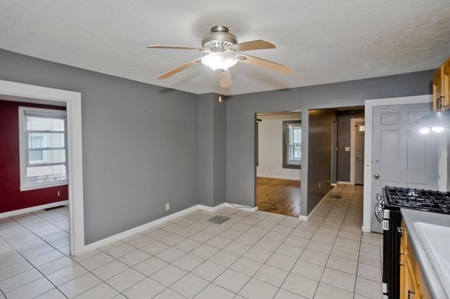 1439 Worcester St, Springfield, MA 01151