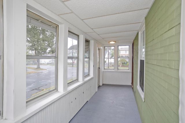1439 Worcester St, Springfield, MA 01151