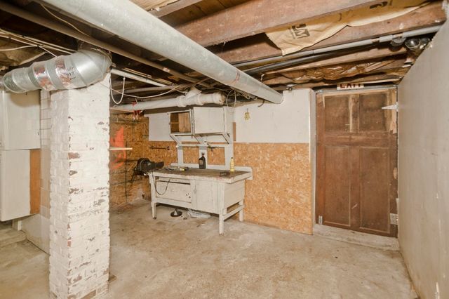 1439 Worcester St, Springfield, MA 01151