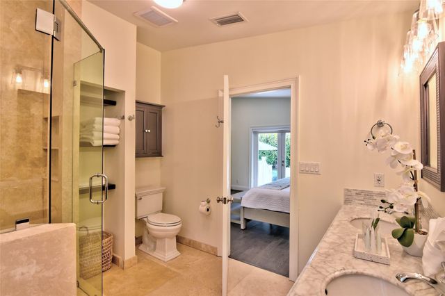 518 NE 13th Avenue, Fort Lauderdale, FL 33301