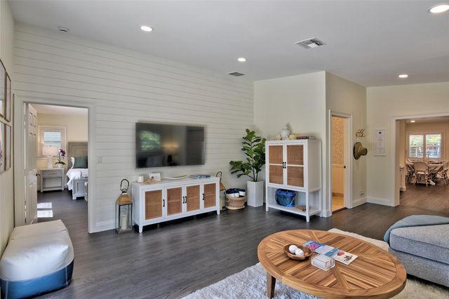 518 NE 13th Avenue, Fort Lauderdale, FL 33301