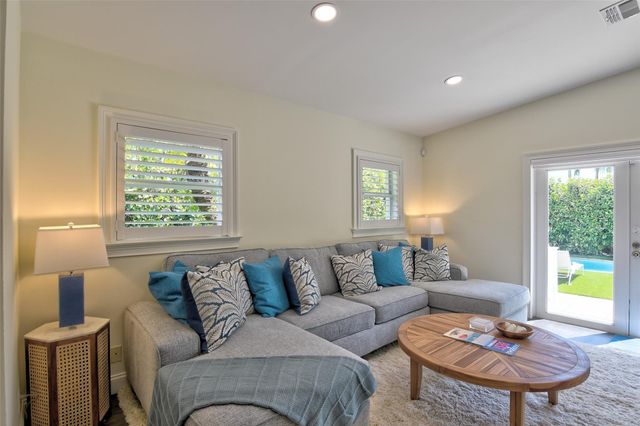 518 NE 13th Avenue, Fort Lauderdale, FL 33301