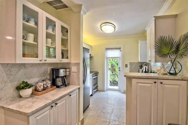 518 NE 13th Avenue, Fort Lauderdale, FL 33301
