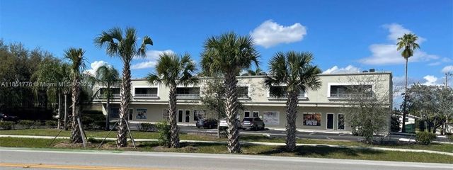 7701 Davie Road Ext 202, Davie, FL 33024