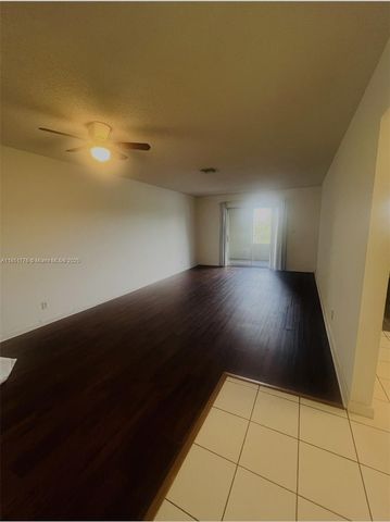7701 Davie Road Ext 202, Davie, FL 33024