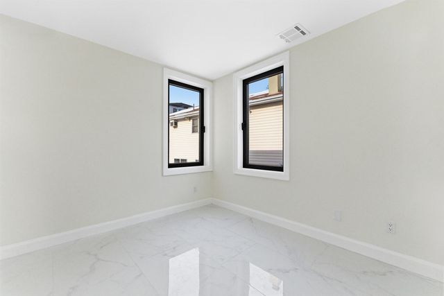 703 3RD ST, Secaucus, NJ 07094