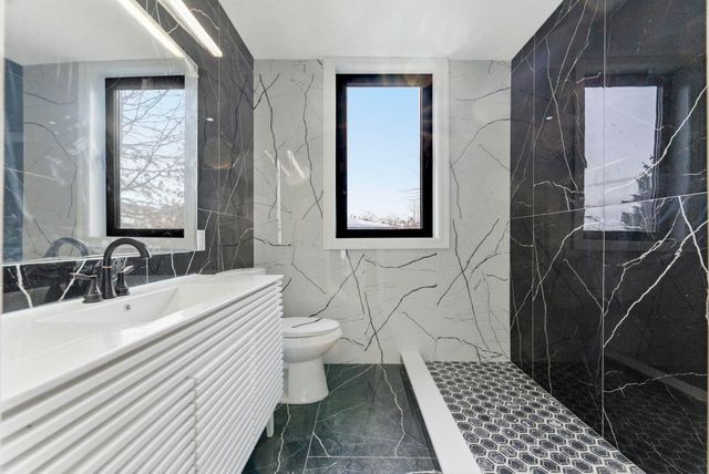 703 3RD ST, Secaucus, NJ 07094