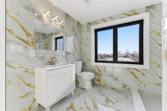 703 3RD ST, Secaucus, NJ 07094