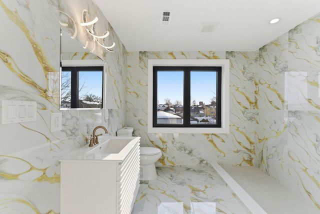 703 3RD ST, Secaucus, NJ 07094