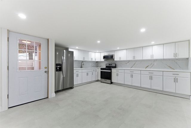 703 3RD ST, Secaucus, NJ 07094