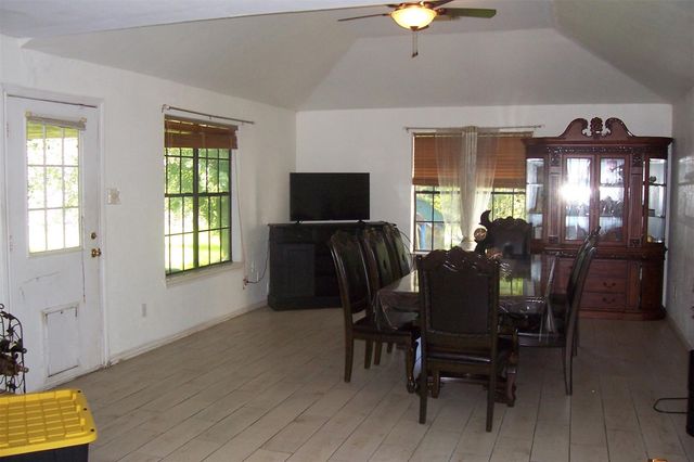 12110 Hillcrest Dr, Pinehurst, TX 77362