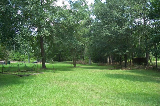 12110 Hillcrest Dr, Pinehurst, TX 77362