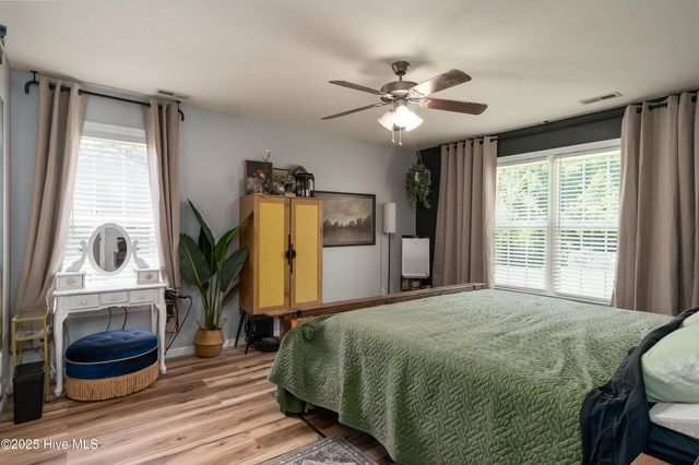 111 Camellia Creek Drive, Richlands, NC 28574