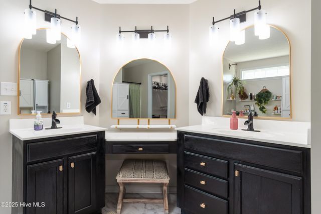 111 Camellia Creek Drive, Richlands, NC 28574