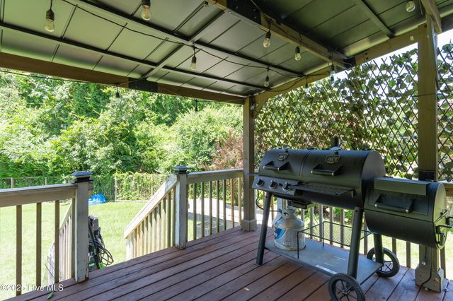111 Camellia Creek Drive, Richlands, NC 28574