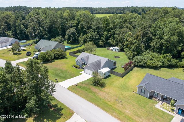 111 Camellia Creek Drive, Richlands, NC 28574