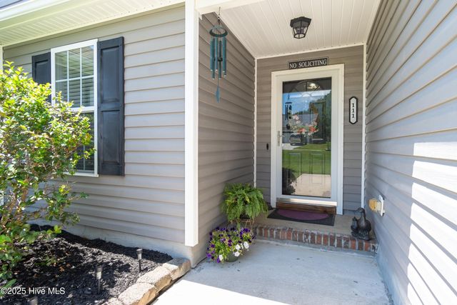 111 Camellia Creek Drive, Richlands, NC 28574