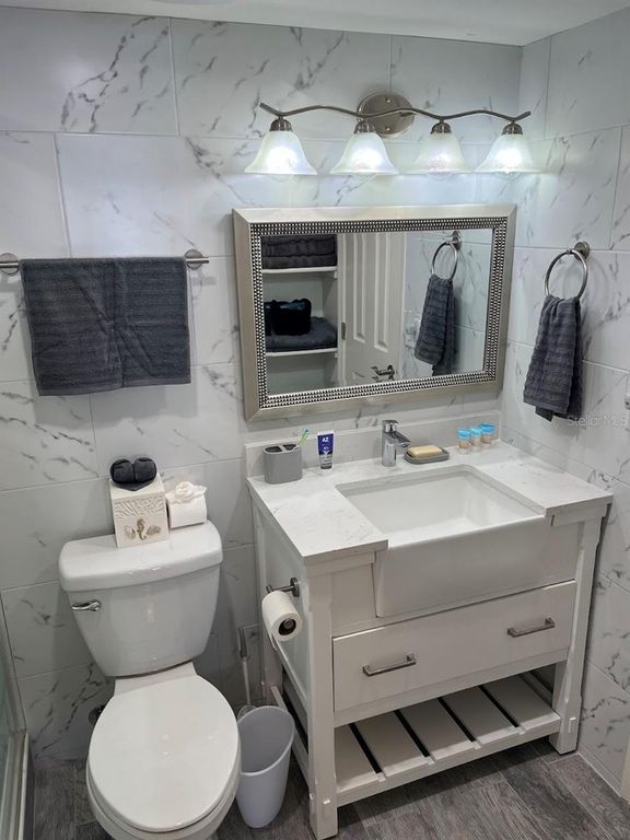 Image 21 of property listing at 1801 GULF DRIVE N 166, Bradenton Beach, FL 34217