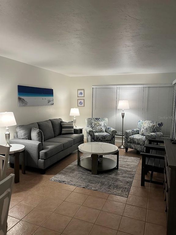 Image 5 of property listing at 1801 GULF DRIVE N 166, Bradenton Beach, FL 34217