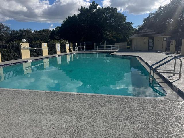 1615 16th Terrace, Palm Beach Gardens, FL 33418