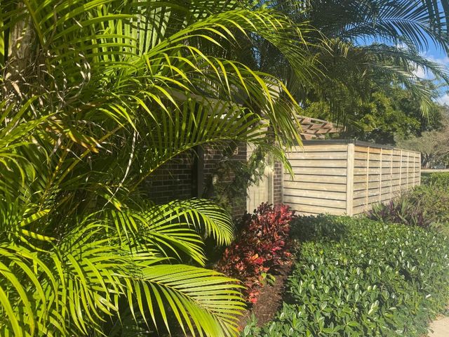1615 16th Terrace, Palm Beach Gardens, FL 33418