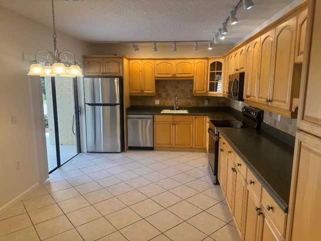 1615 16th Terrace, Palm Beach Gardens, FL 33418