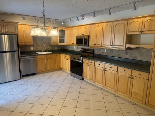 1615 16th Terrace, Palm Beach Gardens, FL 33418