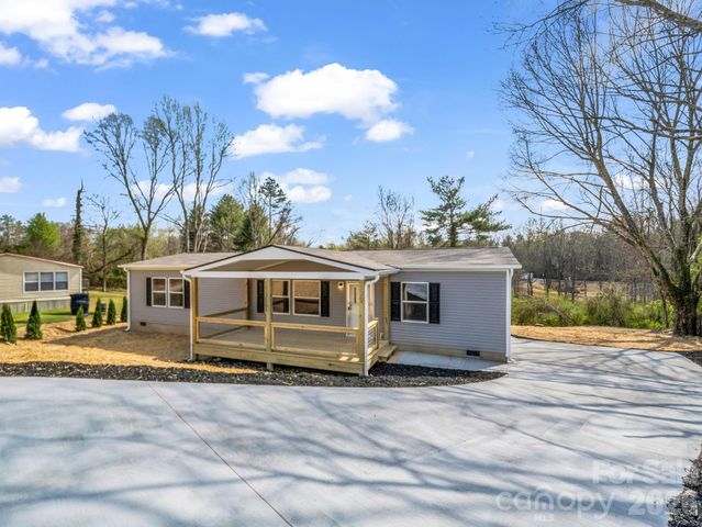 129 Haven Road, East Flat Rock, NC 28726