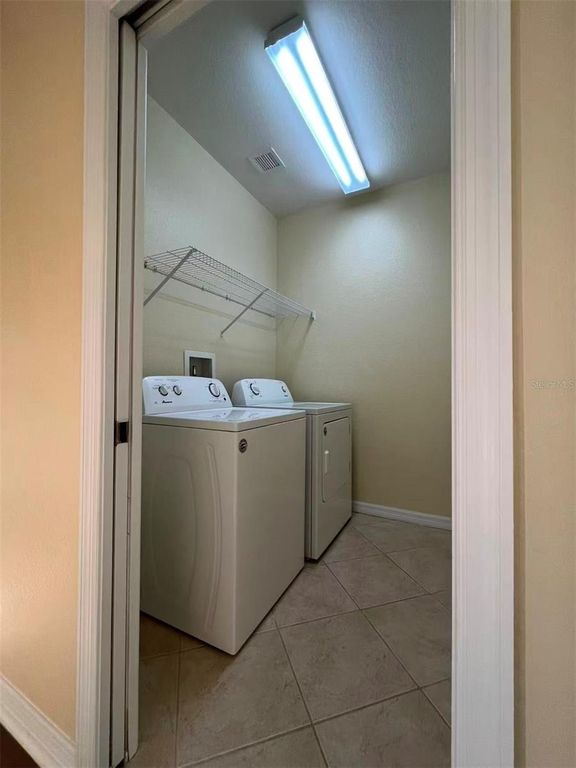 Image 11 of property listing at 16217 VIA SOLERA CIRCLE 101, Fort Myers, FL 33908