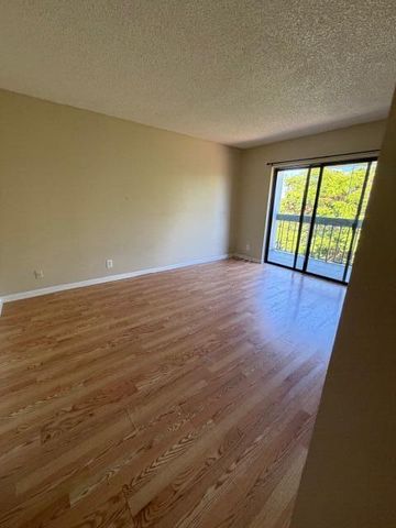 1750 N Congress Avenue 406, West Palm Beach, FL 33401