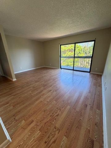 1750 N Congress Avenue 406, West Palm Beach, FL 33401