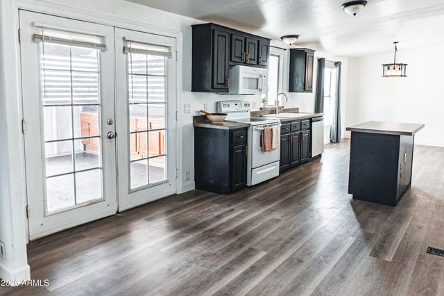 18633 W RUSTLER Road, Buckeye, AZ 85326