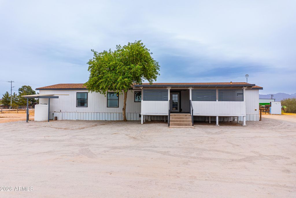 18633 W RUSTLER Road, Buckeye, AZ 85326