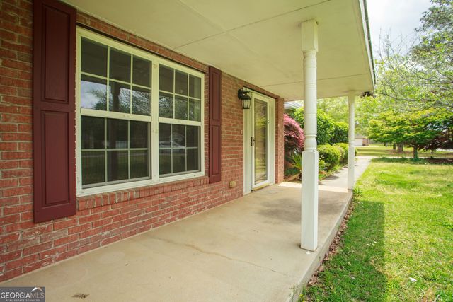 201 Willowgate Drive, Bonaire, GA 31005