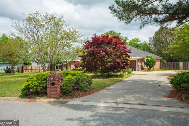 201 Willowgate Drive, Bonaire, GA 31005