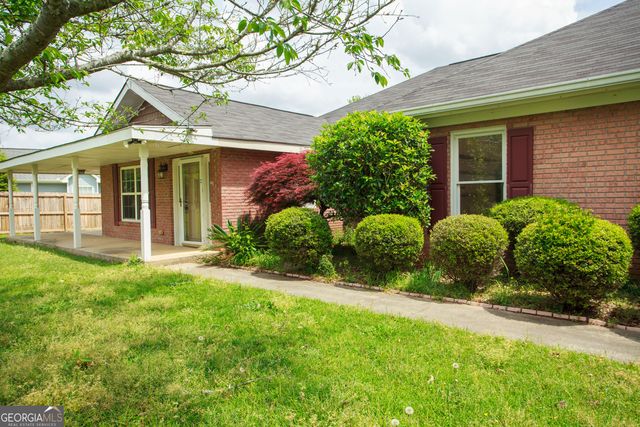 201 Willowgate Drive, Bonaire, GA 31005