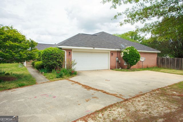 201 Willowgate Drive, Bonaire, GA 31005