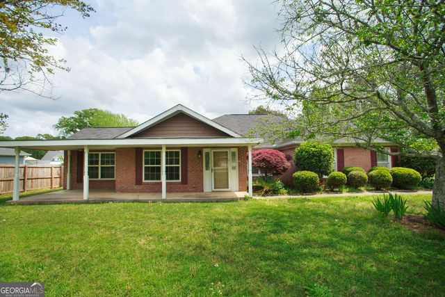 201 Willowgate Drive, Bonaire, GA 31005