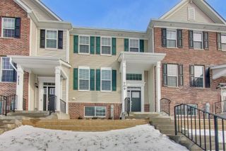 709 Neubauer Circle, Lindenhurst, IL 60046