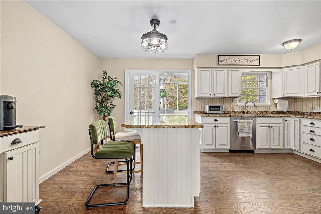 Image 22 of property listing at 109 WILEYS LN, Pasadena, MD 21122