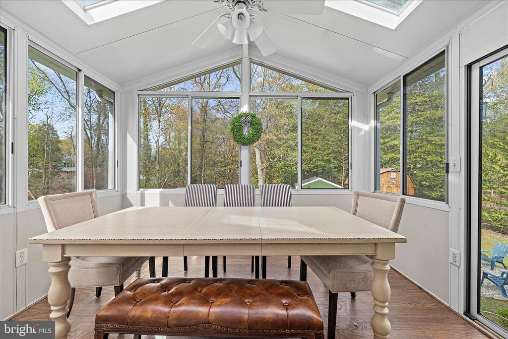 Image 26 of property listing at 109 WILEYS LN, Pasadena, MD 21122