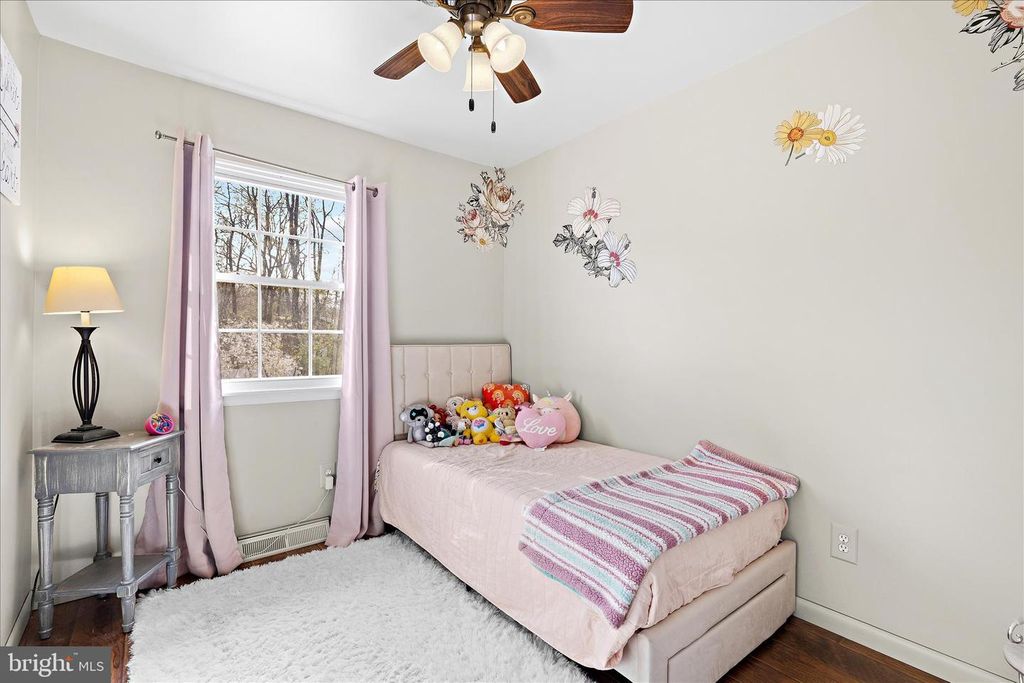 Image 41 of property listing at 109 WILEYS LN, Pasadena, MD 21122