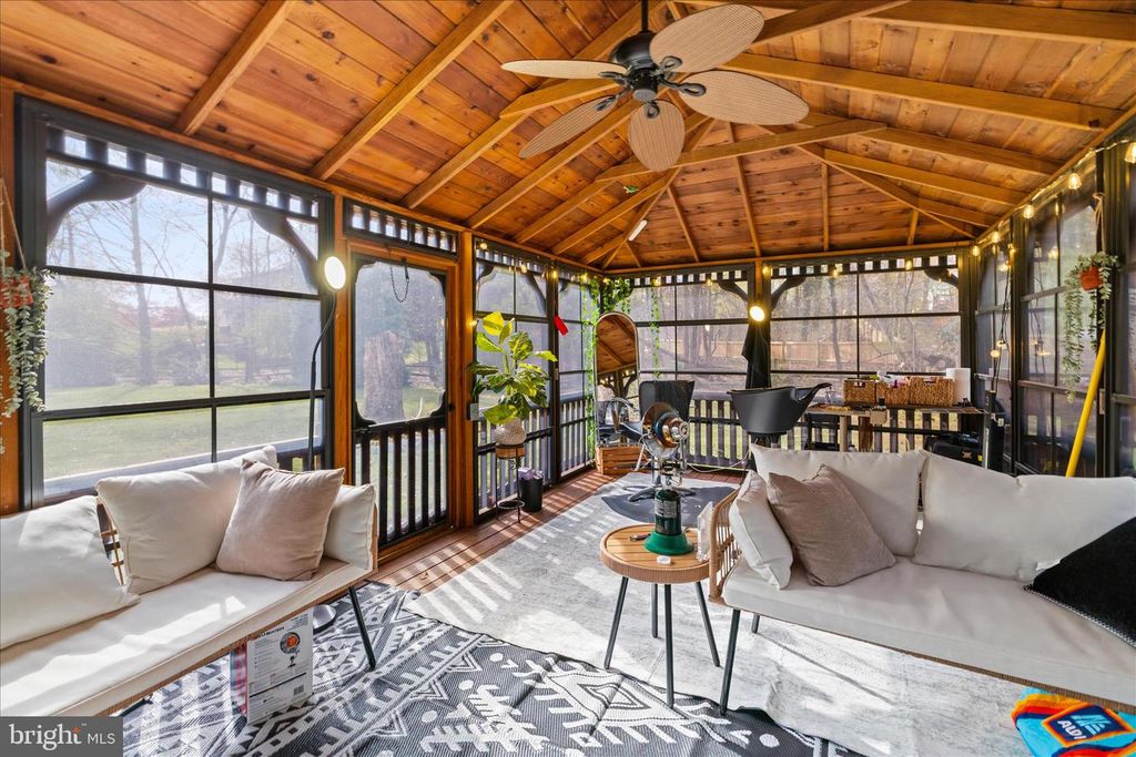 Image 47 of property listing at 109 WILEYS LN, Pasadena, MD 21122