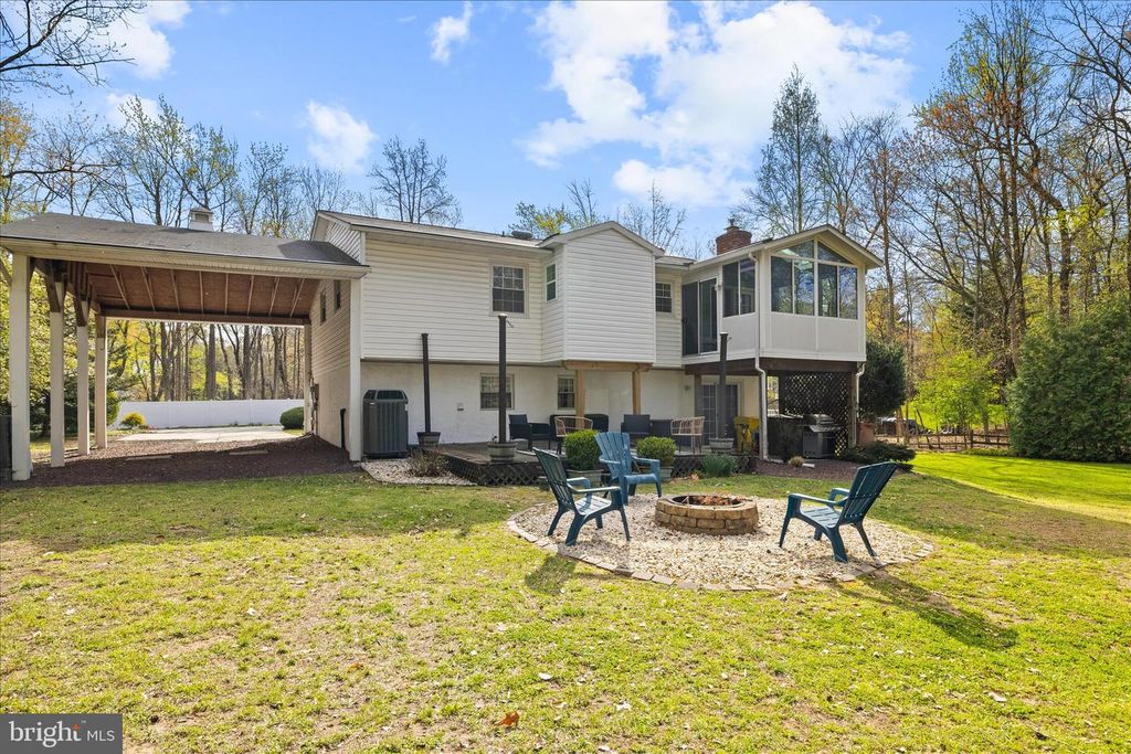 Image 52 of property listing at 109 WILEYS LN, Pasadena, MD 21122