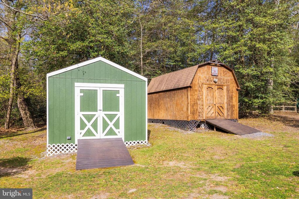 Image 55 of property listing at 109 WILEYS LN, Pasadena, MD 21122